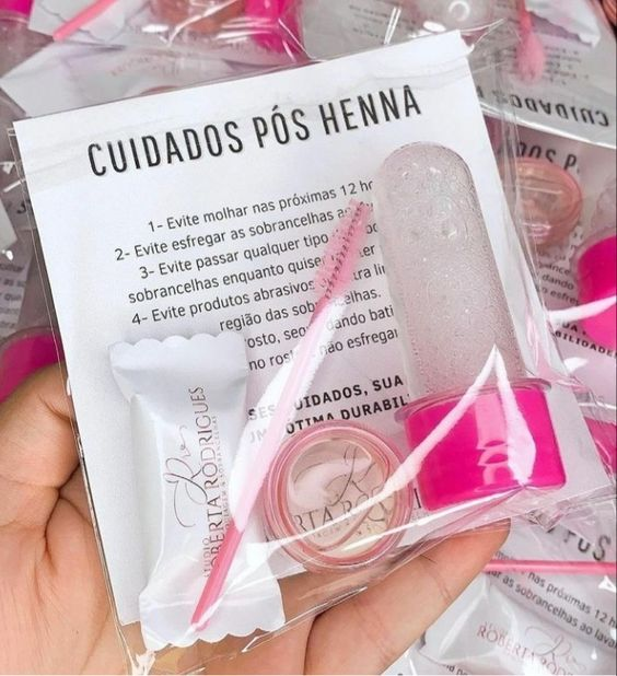 mimos para clientes de designer de sobrancelhas