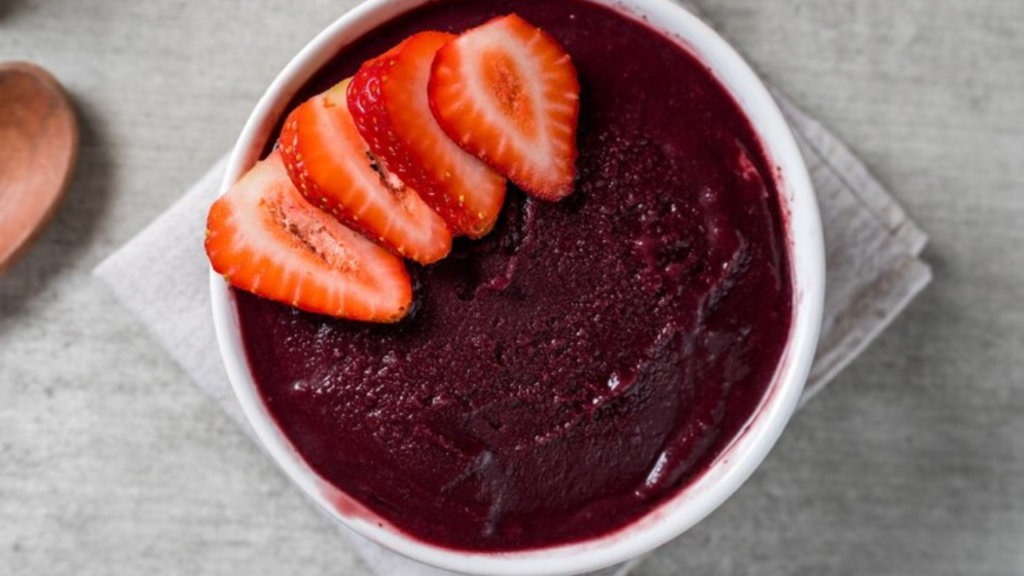 Pote de açaí para a propaganda