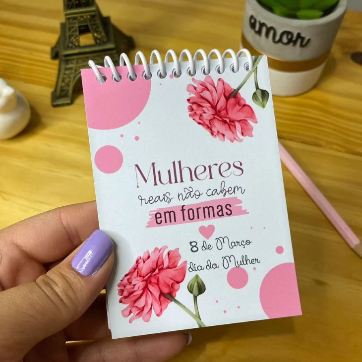 Caderninho de Anotações com Caneta